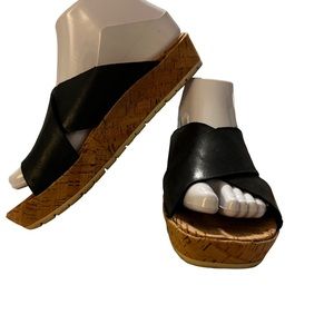 KORKS BY KORK EASE black slip-on wedge sandal. Leather upper. 1”wedge. Sz:6.5